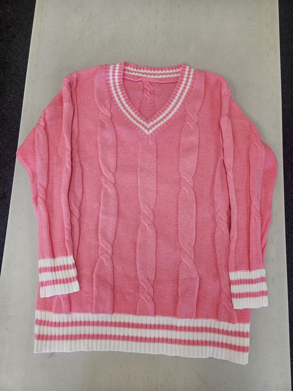 Source Unknown Pink Cable Knit V-Neck Sweater with White Trim